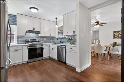 210 SE 218th Ave, Gresham, OR 97030 - Photo 9