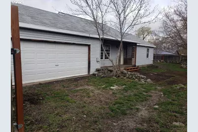 907 S College St, Joseph, OR 97846 - Photo 1
