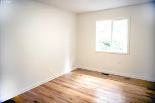 15236 SE Kelly St, Portland, OR 97236 - Photo 5