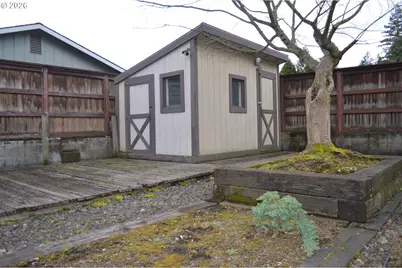 15236 SE Kelly St, Portland, OR 97236 - Photo 23