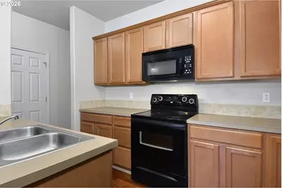 38545 Cascadia Village Dr, Sandy, OR 97055 - Photo 7