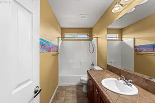 13728 NW Henninger Ln, Portland, OR 97229 - Photo 37