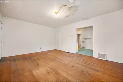 4635 4637 N Congress Ave, Portland, OR 97217 - Photo 5