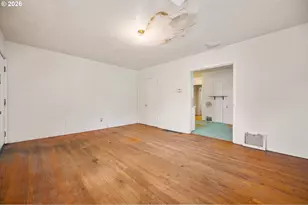 4635 4637 N Congress Ave, Portland, OR 97217 - Photo 5