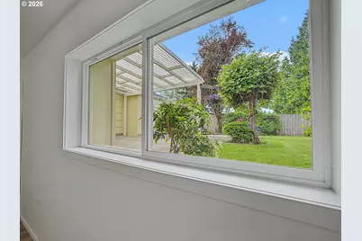 1934 SE 155th Pl, Portland, OR 97233 - Photo 23