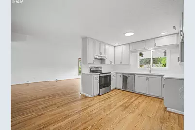 1934 SE 155th Pl, Portland, OR 97233 - Photo 9