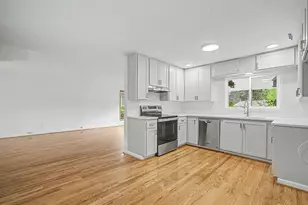 1934 SE 155th Pl, Portland, OR 97233 - Photo 9