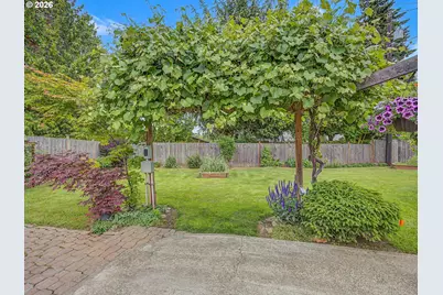1934 SE 155th Pl, Portland, OR 97233 - Photo 15