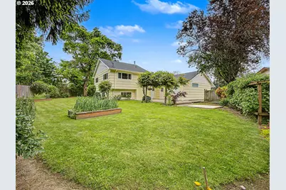 1934 SE 155th Pl, Portland, OR 97233 - Photo 41