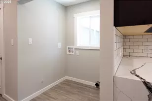 36162 Railroad St, Crabtree, OR 97335 - Photo 21