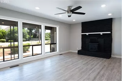 36162 Railroad St, Crabtree, OR 97335 - Photo 15