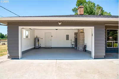 36162 Railroad St, Crabtree, OR 97335 - Photo 11