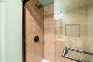 14811 NE Sacramento St, Portland, OR 97230 - Photo 19