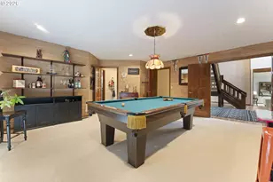 15643 NE Siskiyou Ct, Portland, OR 97230 - Photo 17