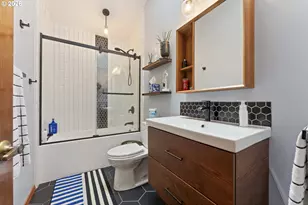 15643 NE Siskiyou Ct, Portland, OR 97230 - Photo 35