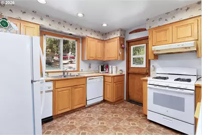 4172 Placer Rd, Wolf Creek, OR 97497 - Photo 9