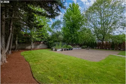 3471 Lakeside Dr, Eugene, OR 97401 - Photo 45