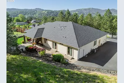 585 Pegasus Ln, Roseburg, OR 97471 - Photo 31