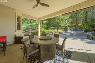 585 Pegasus Ln, Roseburg, OR 97471 - Photo 35