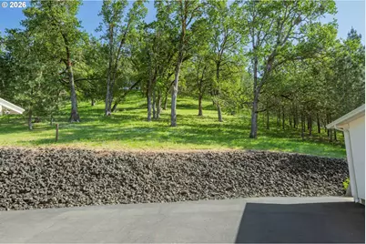 585 Pegasus Ln, Roseburg, OR 97471 - Photo 41