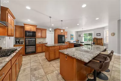 585 Pegasus Ln, Roseburg, OR 97471 - Photo 13