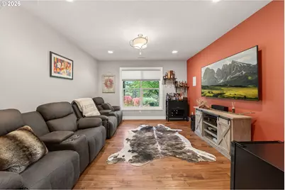 585 Pegasus Ln, Roseburg, OR 97471 - Photo 17