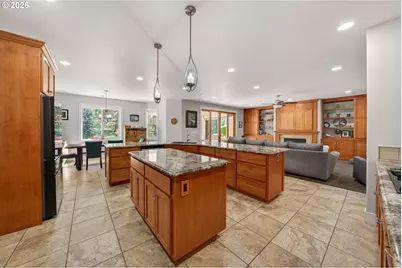 585 Pegasus Ln, Roseburg, OR 97471 - Photo 15