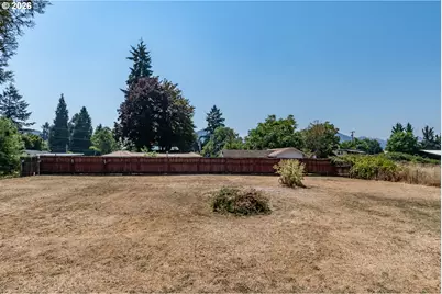 340 Fifth St, Dillard, OR 97432 - Photo 9