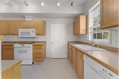 13210 SE 7th St #N66, Vancouver, WA 98683 - Photo 7