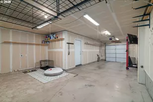 260 NW Prescott Pl, Beaverton, OR 97006 - Photo 17