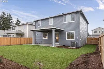 15213 SE Towers Ter, Milwaukie, OR 97267 - Photo 3