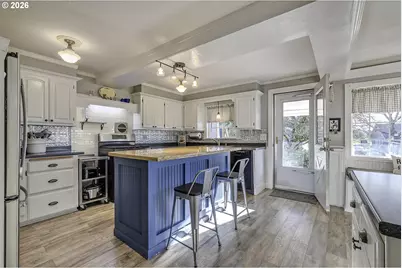 58059 Shadley Ln, Warren, OR 97053 - Photo 7