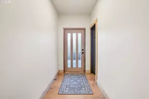 1016 Lincoln Ln, Kelso, WA 98626 - Photo 5