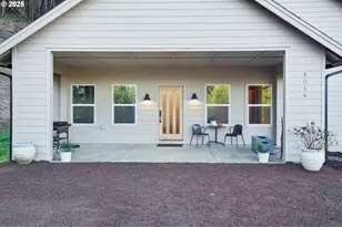 1016 Lincoln Ln, Kelso, WA 98626 - Photo 3