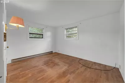 1665 Evergreen Dr, Eugene, OR 97404 - Photo 19