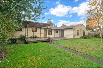 1665 Evergreen Dr, Eugene, OR 97404 - Photo 25