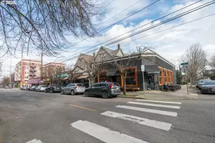 2109 NW Irving St, Portland, OR 97210 - Photo 17