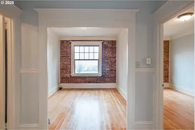 2109 NW Irving St #407, Portland, OR 97210 - Photo 7