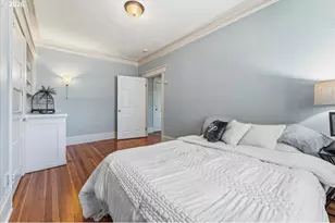 2109 NW Irving St, Portland, OR 97210 - Photo 13