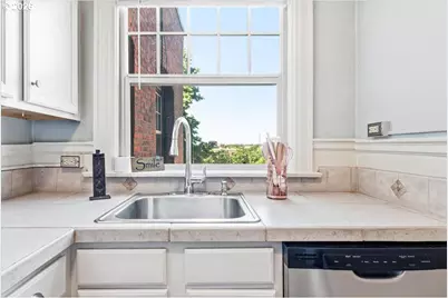2109 NW Irving St #407, Portland, OR 97210 - Photo 9