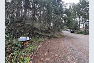 3605 Emerald St, Eugene, OR 97405 - Photo 7