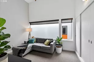 245 SW Meade St, Portland, OR 97201 - Photo 35