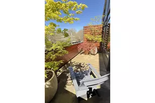 245 SW Meade St, Portland, OR 97201 - Photo 45