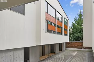 245 SW Meade St, Portland, OR 97201 - Photo 41