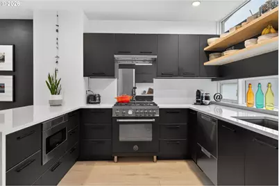245 SW Meade St #C3, Portland, OR 97201 - Photo 19