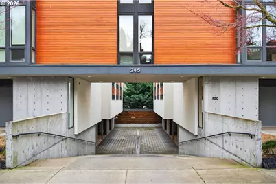 245 SW Meade St #C3, Portland, OR 97201 - Photo 3