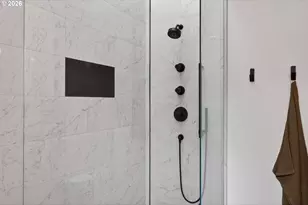 245 SW Meade St, Portland, OR 97201 - Photo 31