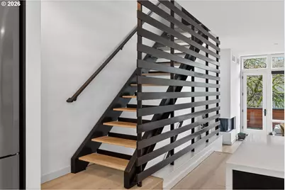 245 SW Meade St #C3, Portland, OR 97201 - Photo 5