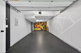 245 SW Meade St, Portland, OR 97201 - Photo 39