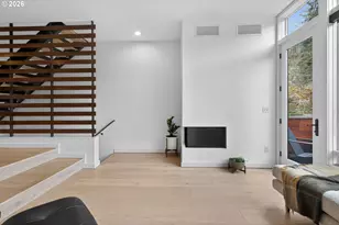 245 SW Meade St, Portland, OR 97201 - Photo 11